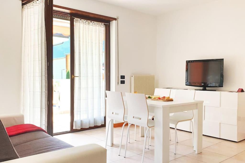 Sun & Fun Apartment - Morena ريفا ديل غاردا المظهر الخارجي الصورة
