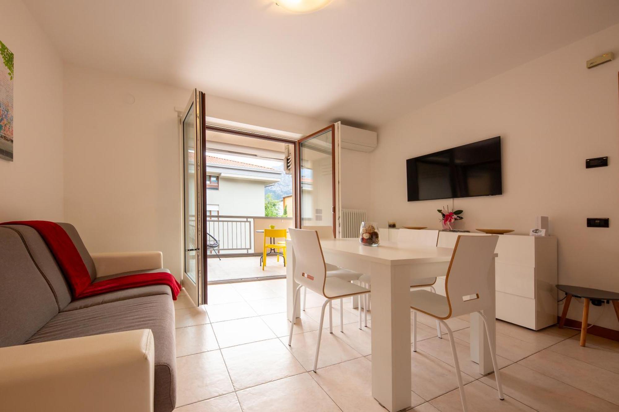 Sun & Fun Apartment - Morena ريفا ديل غاردا المظهر الخارجي الصورة